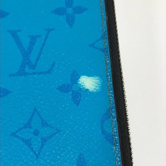 LOUIS VUITTON M30467 Taigalama Zippy Wallet Vertical Zip Around Long Wallet - Picture 3 of 15